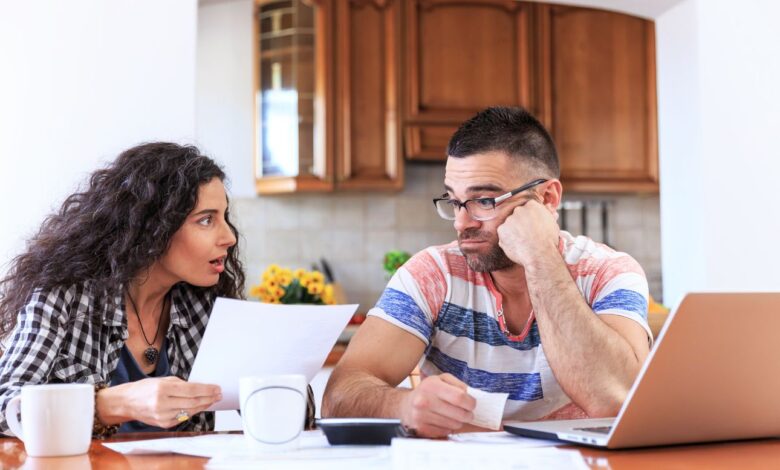 living-paycheck-to-paycheck:-9-genius-ways-to-stop-it-forever