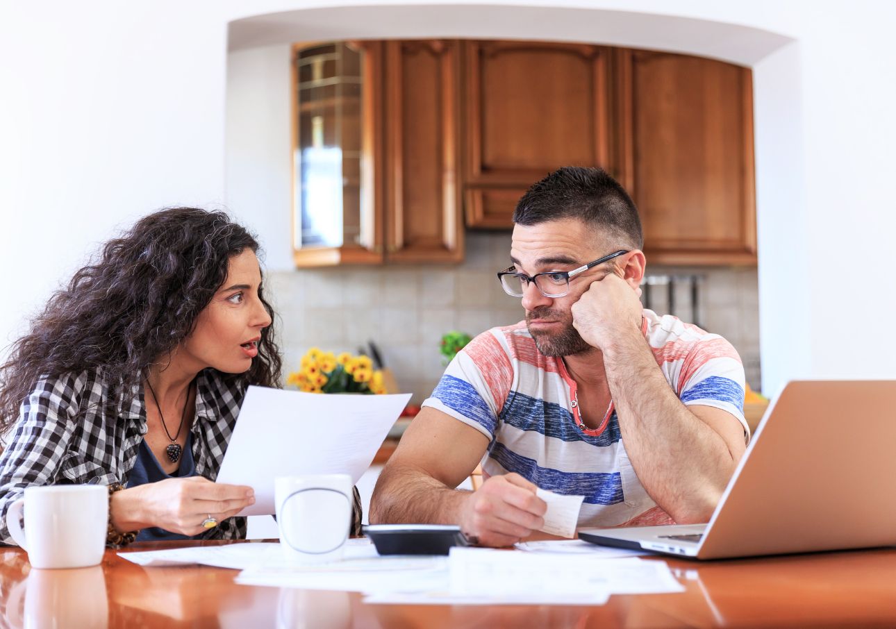 living-paycheck-to-paycheck:-9-genius-ways-to-stop-it-forever