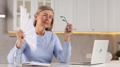 how-to-make-a-budget:-12-easy-ways-to-do-it-(the-complete-guide)
