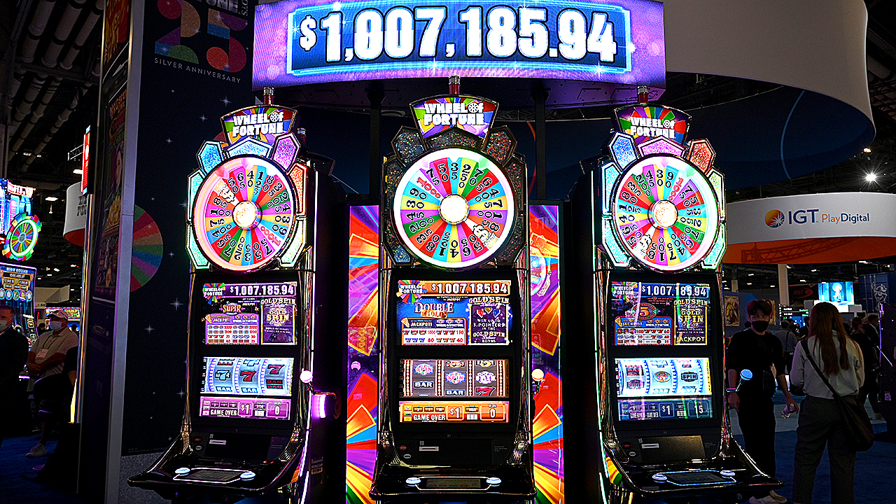nevada-player-turns-$3-bet-into-$1m-jackpot-on-‘wheel-of-fortune’-progressive-slot-machine